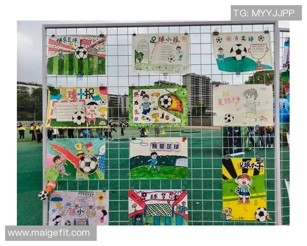 创意手工：打造属于你的足球明星卡纸模型，享受DIY乐趣与足球魅力