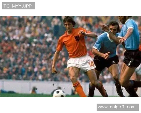 历史上最具影响力的足球明星排名及其辉煌成就解析